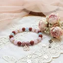 Bracelet en Pierre précieuse Breloque dorée signe du zodiaque Scorpion (6 po (très petit), Aigue Marine) (Modifier avec l'IA) (2).webp