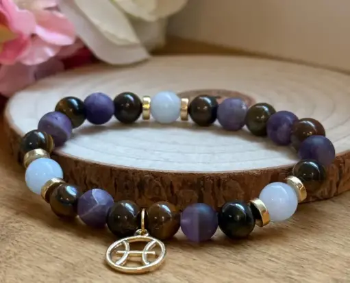 Gemstone bracelet Gold charm zodiac sign Pisces
