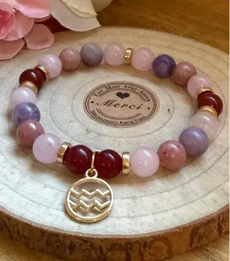Gemstone bracelet Gold charm zodiac sign Aquarius